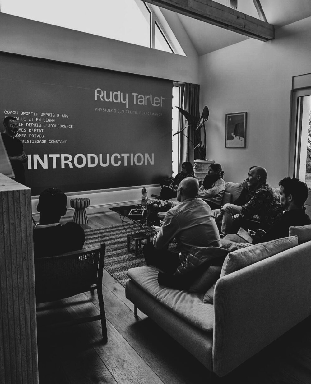 Introduction d'une masterclass Rudy Tarlet, slide de marque projetée